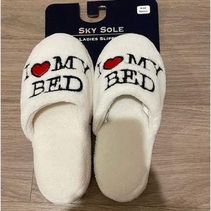 I Love My Bed Sky Sole Ladies Slippers NWT Size 5-6
